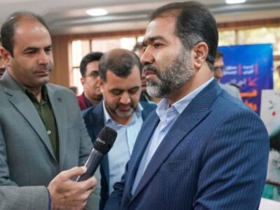 بازدید استاندار اصفهان از آثار و دستاوردهای روابط عمومی ذوب آهن